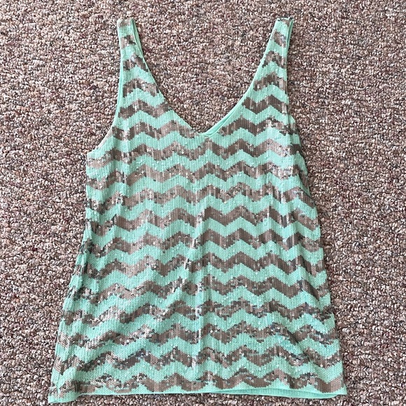 SequinsTank! - Picture 1 of 3